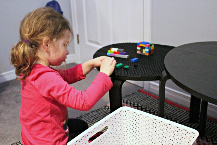 How to DIY a Lego Table! www.designinsidethebox.com