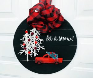 Modern DIY Christmas Wreath! www.designinsidethebox.com