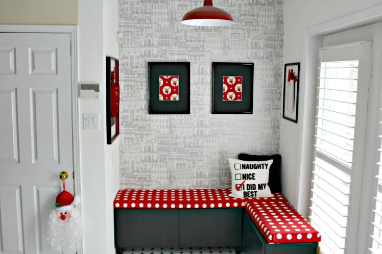 3 Easy Ways to Add Christmas to your Decor! www.designinsidethebox.com